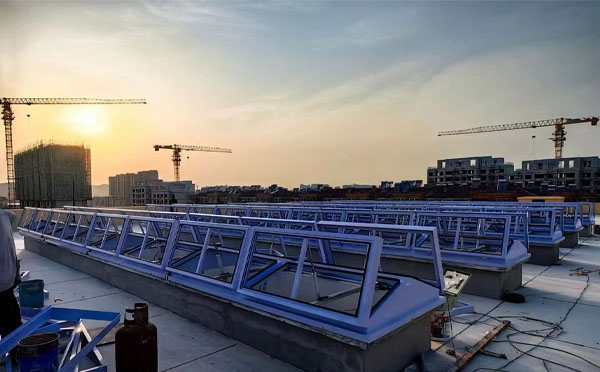 消防甘谷排烟窗工作原理