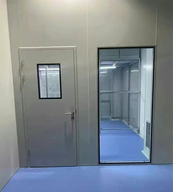 学校教学楼完成甘谷防火门标准化安装