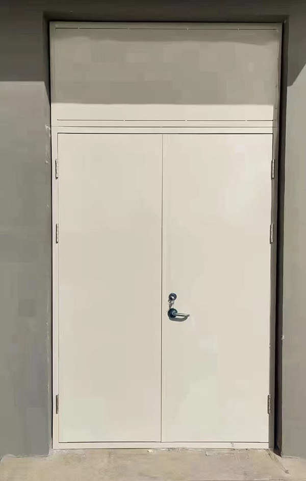 展览馆项目完成大跨度甘谷防火门安装